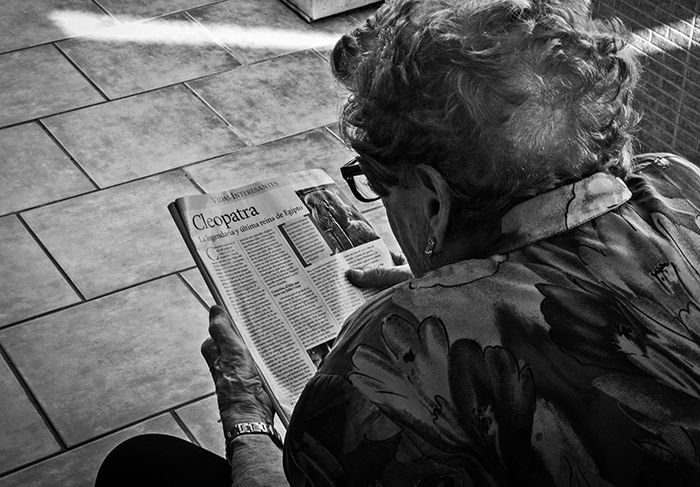 Beneficios de leer en la tercera edad, blog Grupo Retiro