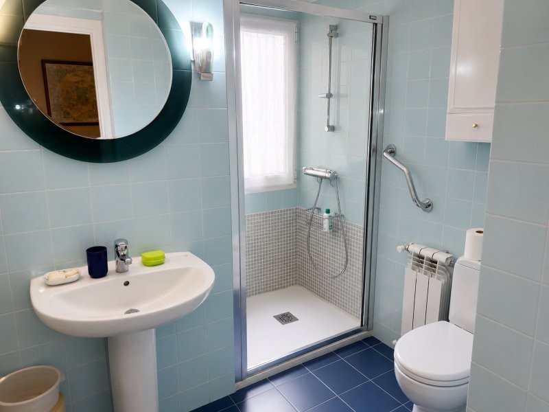 BAÑO 1-1